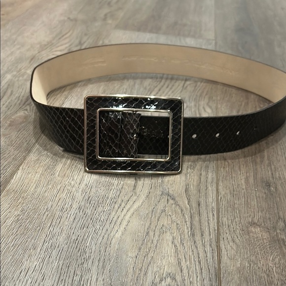Banana Republic Brown Textured Genuine Leather Made in Italy Belt Size Small - Picture 1 of 8